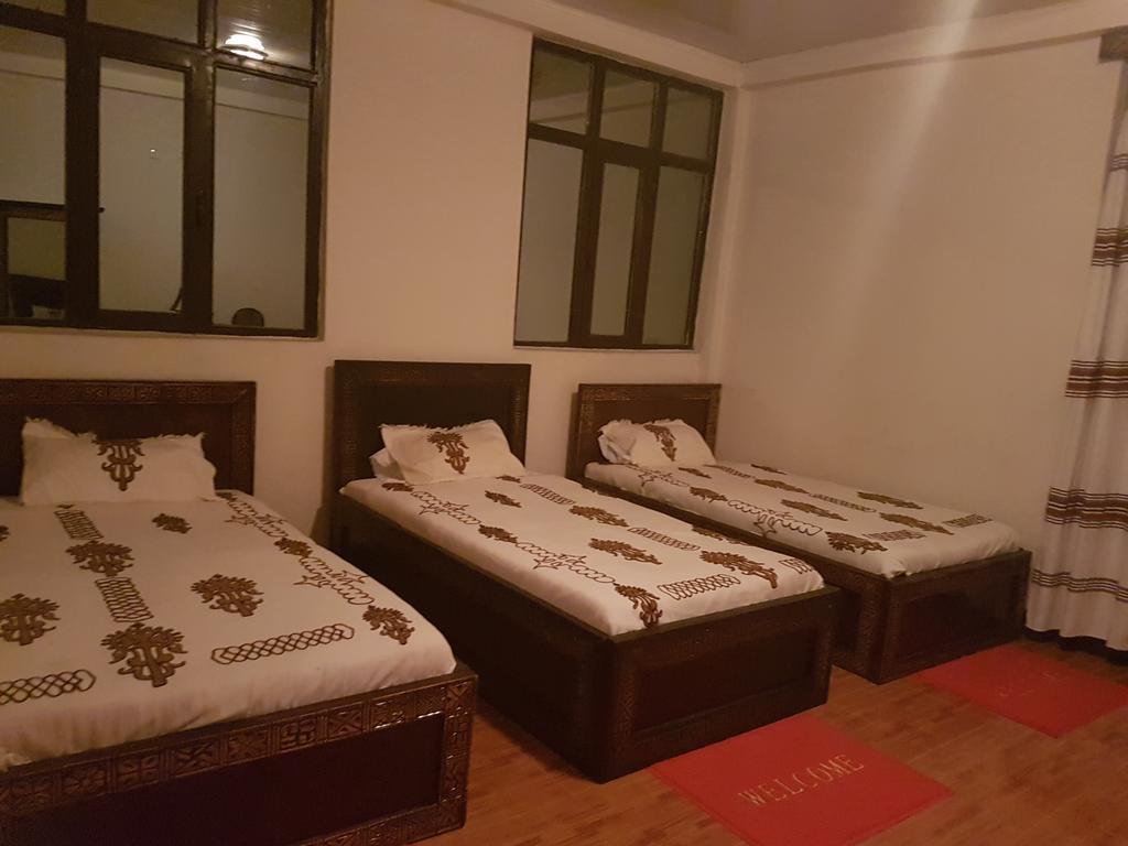Torpedo Hotel Лалибэла Экстерьер фото
